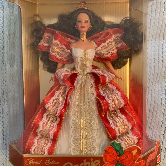 Happy Holidays Barbies 1993-1998 - Picture 6 of 7